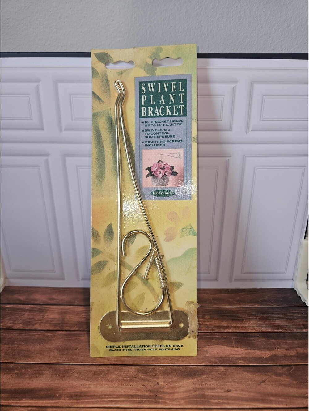 Hold-N-Place Swivel Plant Bracket - Brass Finish